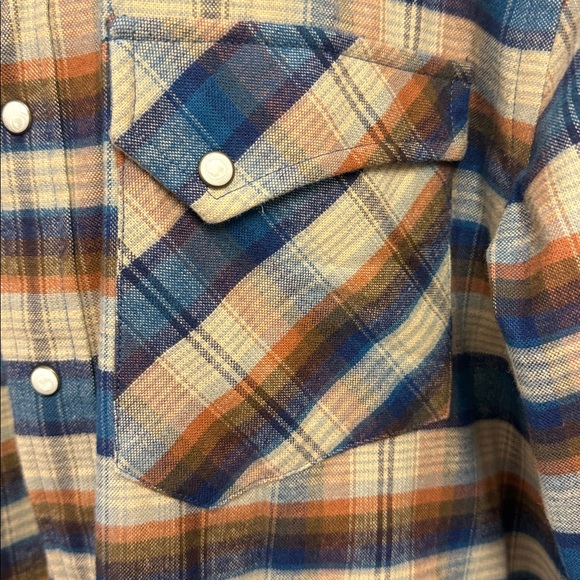 ✨ Pendleton Plaid Snap-Front Shirt | Men’s Medium | Excellent Condition ✨ - Picture 3 of 6
